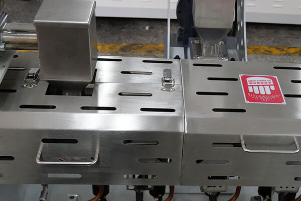 barrel of lab twin screw extruder pelletizing line