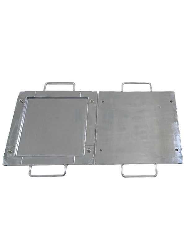 Dual cavity mold